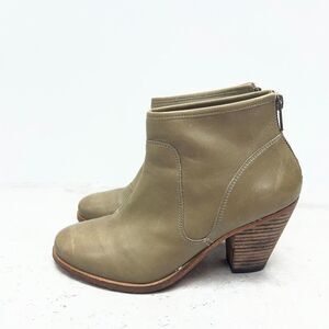 J. Shoes Olive Leather Back Zipper Ankle Boots Block Heel Womens Size 5.5